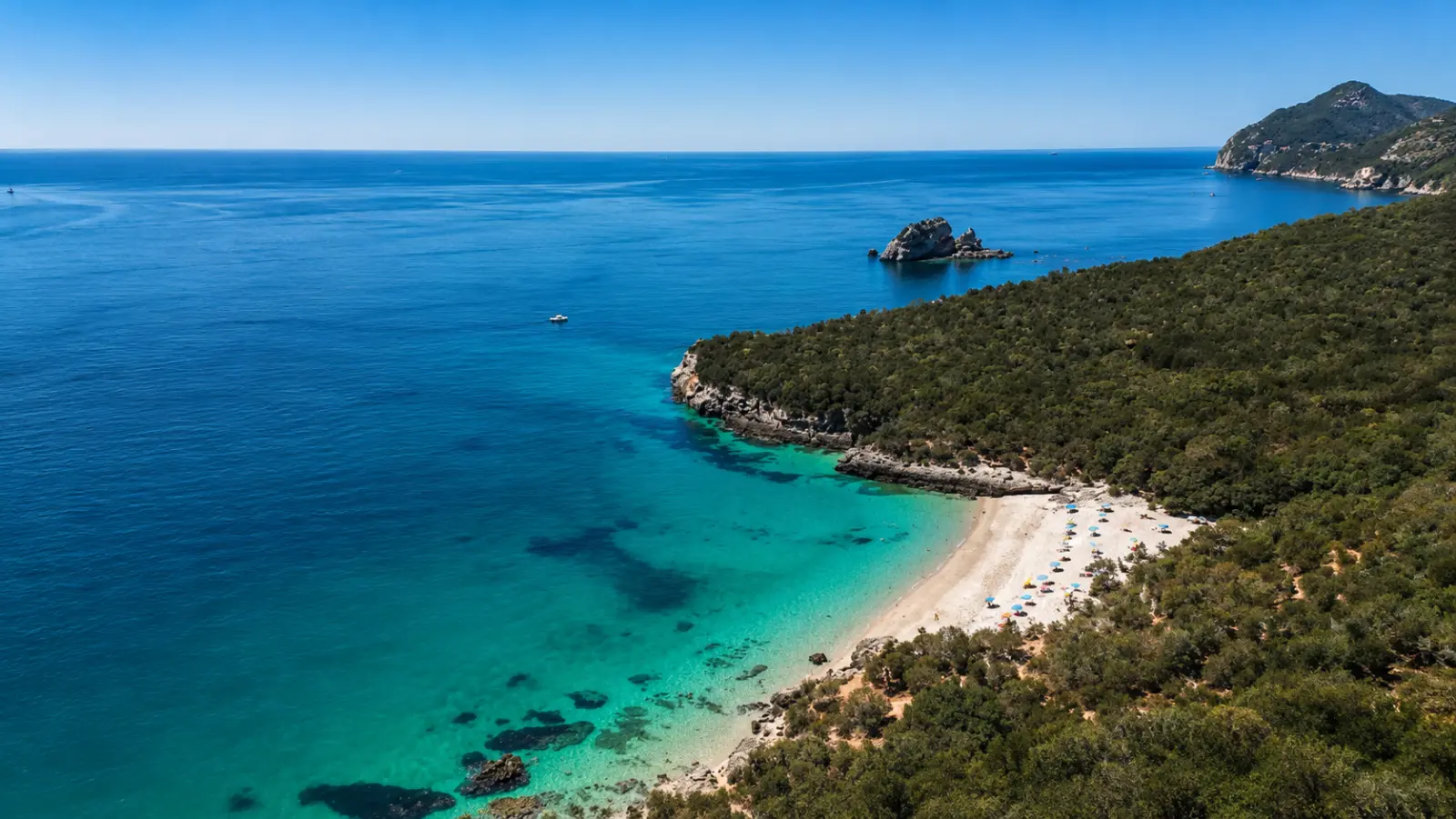 Best Beaches in Arrábida: Which to Choose and How to Visit